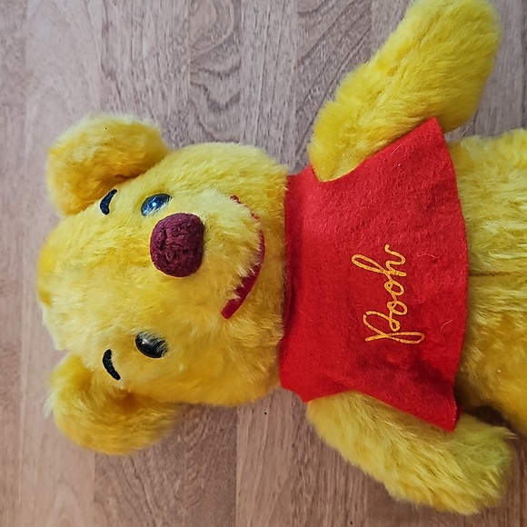 Vintage Gund Disney Winnie the Pooh Plush - Picture 5 of 5